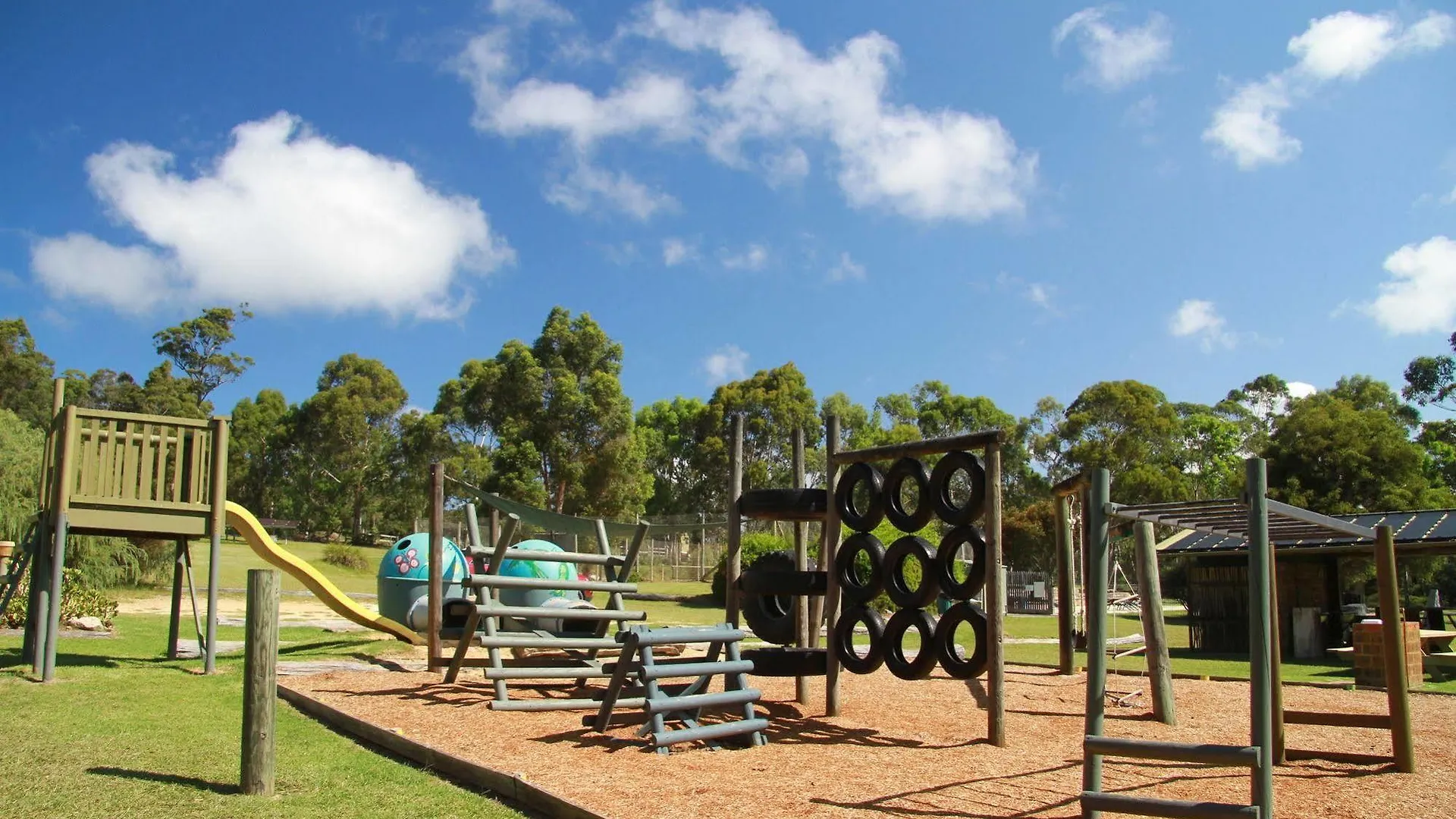 Woodbine Park Eco Cabins Villa Merimbula Lodge